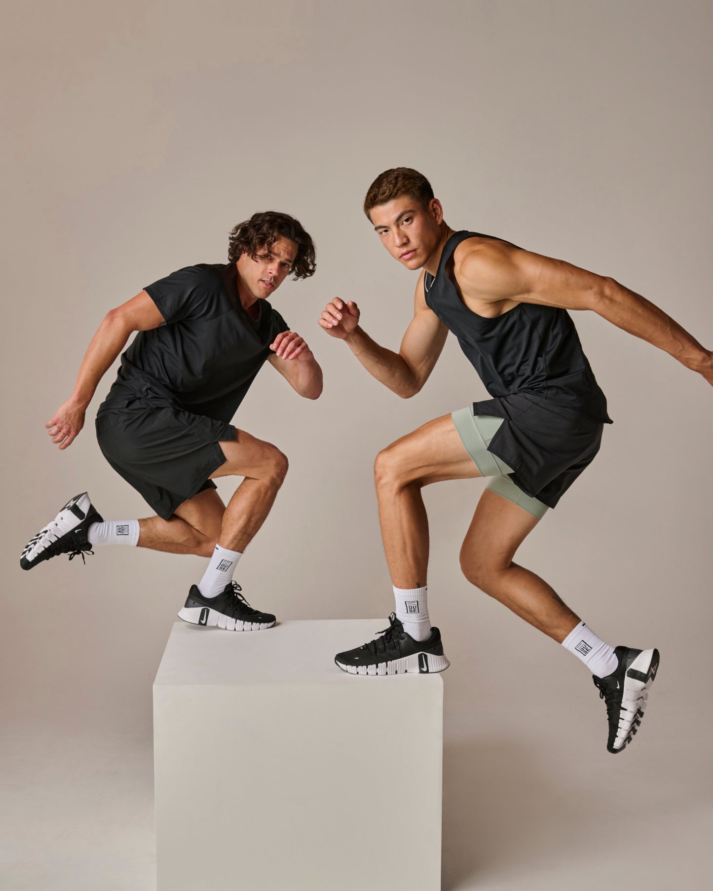 Perforated 5" Lined Short - Black/Sea Green