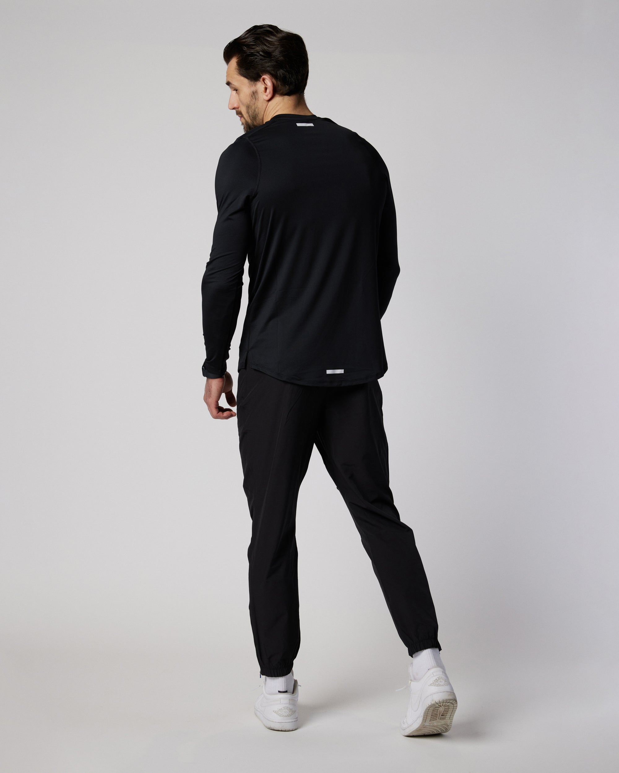 Mens athletic long sleeve in black