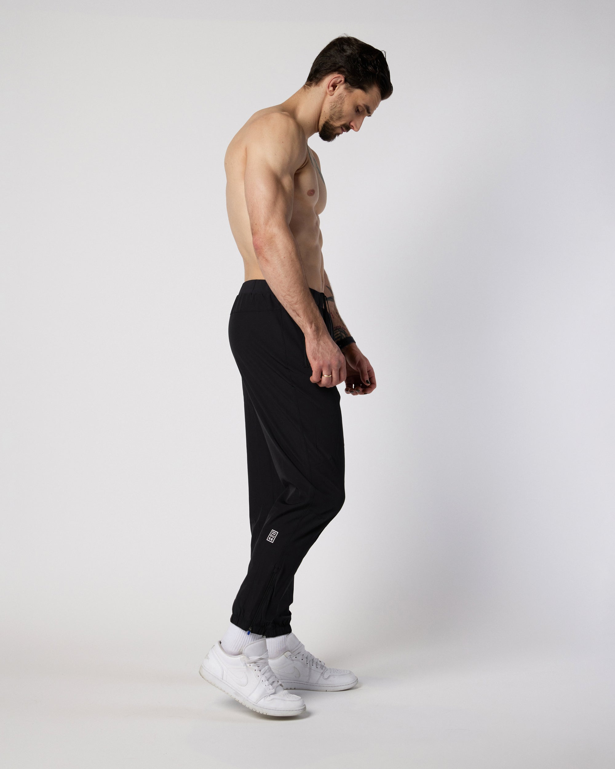 Mens Athletic Jogger in Black