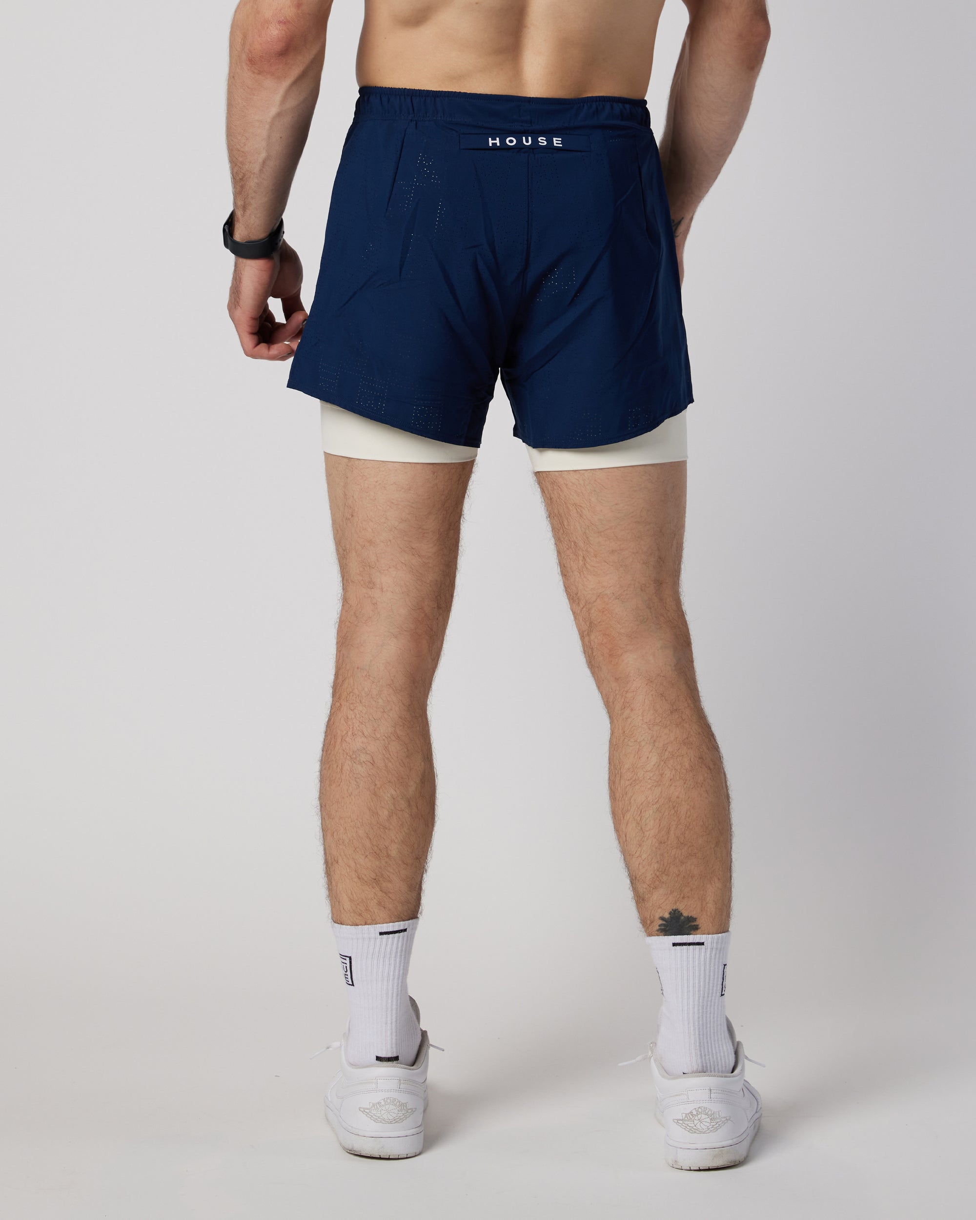 Mens lined sports short in navy and white